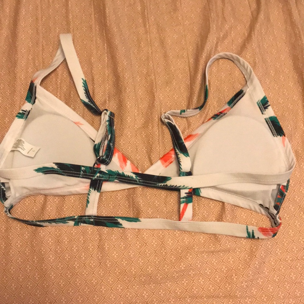 Bikini top! - Picture 2 of 3